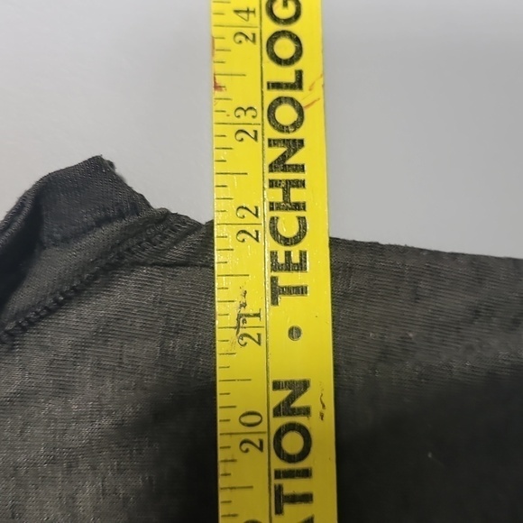 Divided Grunge Distressed Black Asymmetrical Hem V-Neck Top - Picture 5 of 8